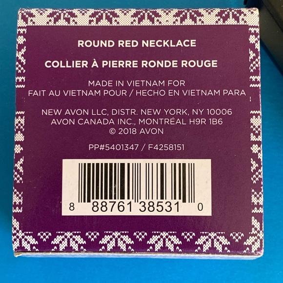 Avon Round Red Necklace New In Box Gold Tone Red Gem Clear Rhinestone Accent - Picture 6 of 6